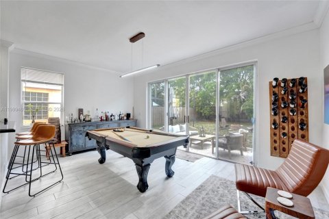 House in Cooper City, Florida 3 bedrooms, 201.13 sq.m. № 2066202 - photo 11