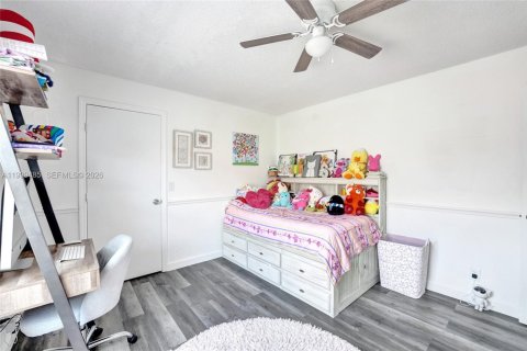 House in Cooper City, Florida 3 bedrooms, 201.13 sq.m. № 2066202 - photo 25