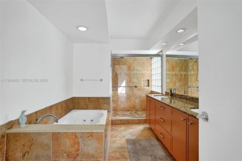 House in Cooper City, Florida 3 bedrooms, 201.13 sq.m. № 2066202 - photo 21