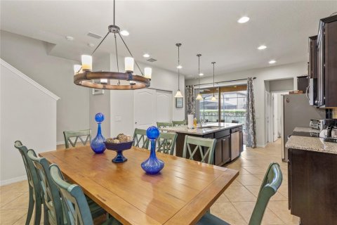 Villa ou maison à louer à Kissimmee, Floride: 5 chambres, 243.59 m2 № 1900818 - photo 11