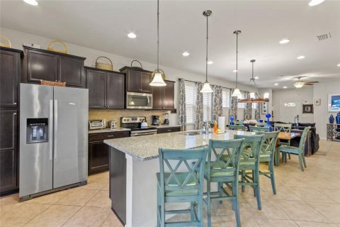 Villa ou maison à louer à Kissimmee, Floride: 5 chambres, 243.59 m2 № 1900818 - photo 6
