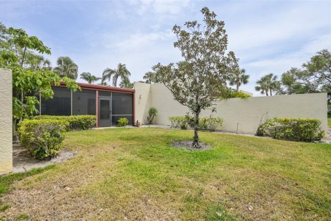 Condo in Bradenton, Florida, 2 bedrooms  № 1598437 - photo 29