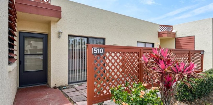 Condo in Bradenton, Florida, 2 bedrooms № 1598437