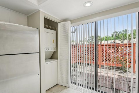Condo in Bradenton, Florida, 2 bedrooms  № 1598437 - photo 24