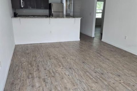 Apartment in Kissimmee, Florida 3 bedrooms, 102.19 sq.m. № 2232000 - photo 2