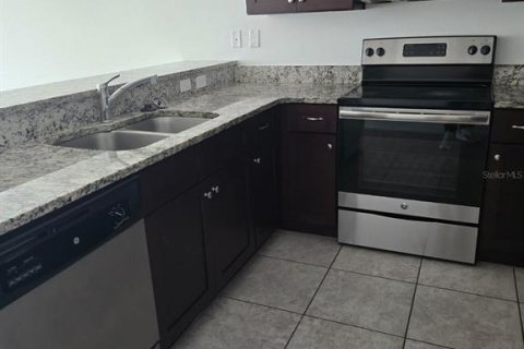 Apartment in Kissimmee, Florida 3 bedrooms, 102.19 sq.m. № 2232000 - photo 5
