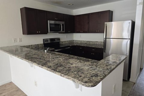 Apartment in Kissimmee, Florida 3 bedrooms, 102.19 sq.m. № 2232000 - photo 3