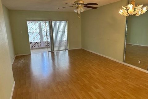 Copropriété à vendre à Margate, Floride: 2 chambres, 91.97 m2 № 2084543 - photo 4