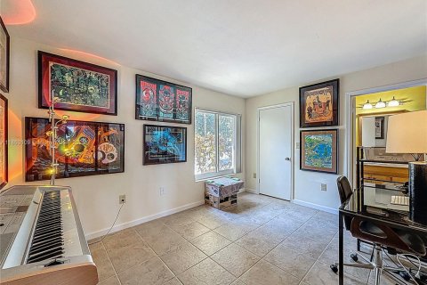 Condo in Oakland Park, Florida, 2 bedrooms  № 1886511 - photo 25