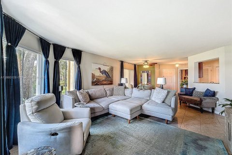 Condo in Oakland Park, Florida, 2 bedrooms  № 1886511 - photo 11