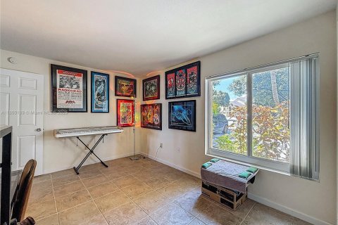 Condo in Oakland Park, Florida, 2 bedrooms  № 1886511 - photo 26