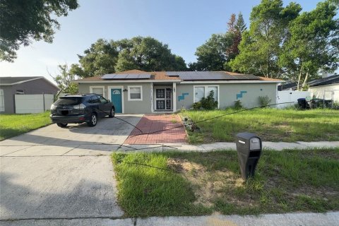 House in Orlando, Florida 4 bedrooms, 200.76 sq.m. № 2227405