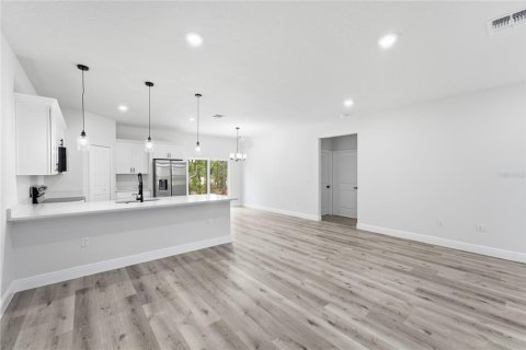 House in Citrus Springs, Florida 4 bedrooms, 170.29 sq.m. № 2234732 - photo 9
