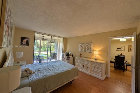 Condo in Pembroke Pines, Florida, 1 bedroom  № 2059943 - photo 9