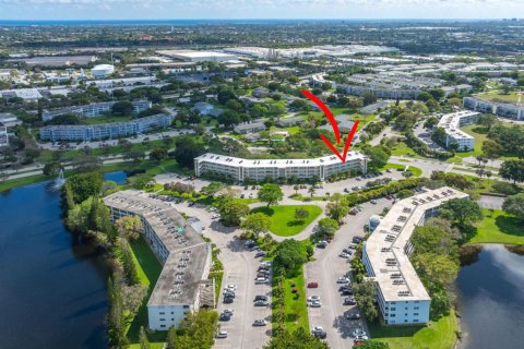 Copropriété à vendre à Deerfield Beach, Floride: 2 chambres, 76.92 m2 № 2087053 - photo 2
