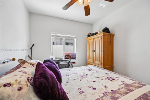 Villa ou maison à vendre à Homestead, Floride: 4 chambres, 148.36 m2 № 2399838 - photo 27