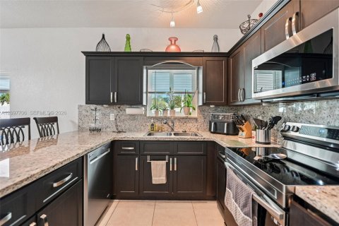 Villa ou maison à vendre à Homestead, Floride: 4 chambres, 148.36 m2 № 2399838 - photo 19