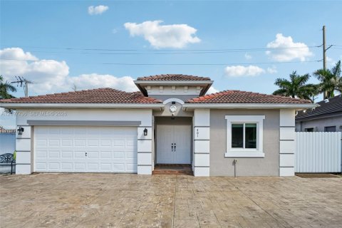Villa ou maison à Homestead, Floride 4 chambres, 148.36 m2 № 2399838