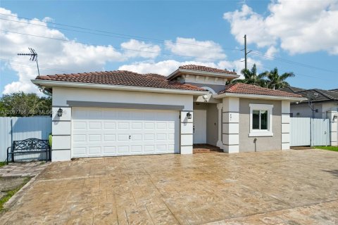 Villa ou maison à vendre à Homestead, Floride: 4 chambres, 148.36 m2 № 2399838 - photo 10