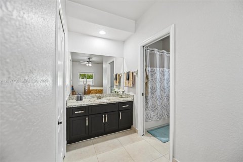 Villa ou maison à vendre à Homestead, Floride: 4 chambres, 148.36 m2 № 2399838 - photo 24