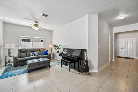 Villa ou maison à vendre à Homestead, Floride: 4 chambres, 148.36 m2 № 2399838 - photo 12