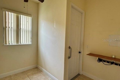 Casa en venta en Poinciana, Florida, 2 dormitorios, 179.77 m2 № 2314212 - foto 2