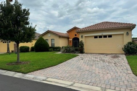 House in Poinciana, Florida 2 bedrooms, 179.77 sq.m. № 2314212
