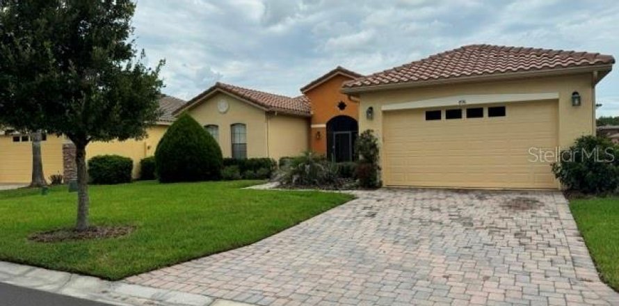 Casa en Poinciana, Florida 2 dormitorios, 179.77 m2 № 2314212