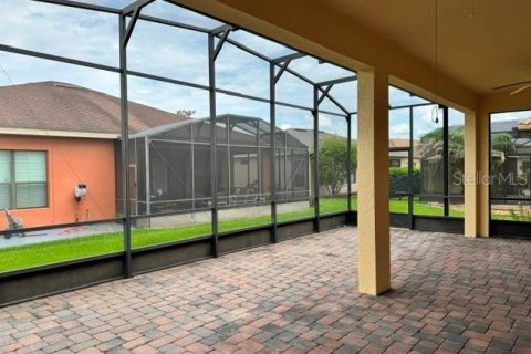 Casa en venta en Poinciana, Florida, 2 dormitorios, 179.77 m2 № 2314212 - foto 16