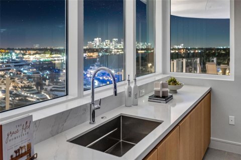 Condo in Fort Lauderdale, Florida, 3 bedrooms  № 2081900 - photo 25