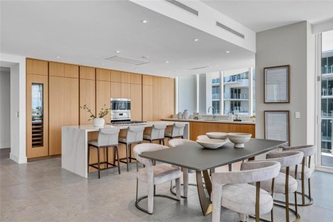 Condo in Fort Lauderdale, Florida, 3 bedrooms  № 2081900 - photo 3