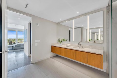 Condo in Fort Lauderdale, Florida, 3 bedrooms  № 2081900 - photo 13