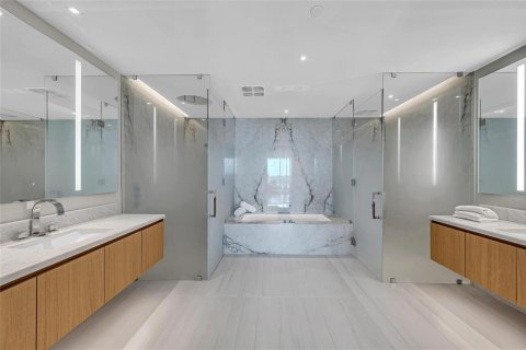 Condo in Fort Lauderdale, Florida, 3 bedrooms  № 2081900 - photo 12