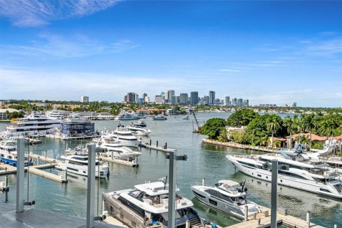 Condo in Fort Lauderdale, Florida, 3 bedrooms  № 2081900 - photo 28