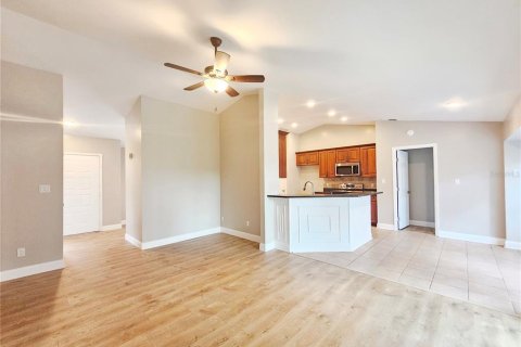 Casa en alquiler en Orlando, Florida, 3 dormitorios, 164.9 m2 № 1918133 - foto 3