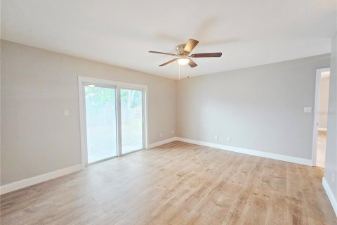 Casa en alquiler en Orlando, Florida, 3 dormitorios, 164.9 m2 № 1918133 - foto 9