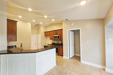 Casa en alquiler en Orlando, Florida, 3 dormitorios, 164.9 m2 № 1918133 - foto 4