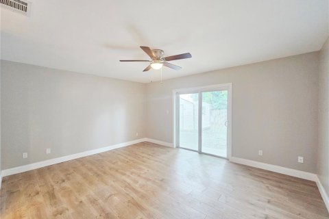 Casa en alquiler en Orlando, Florida, 3 dormitorios, 164.9 m2 № 1918133 - foto 8