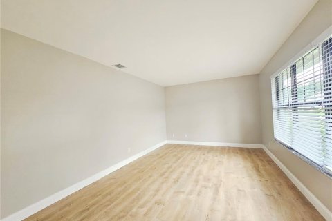 House in Orlando, Florida 3 bedrooms, 164.9 sq.m. № 1918133 - photo 7