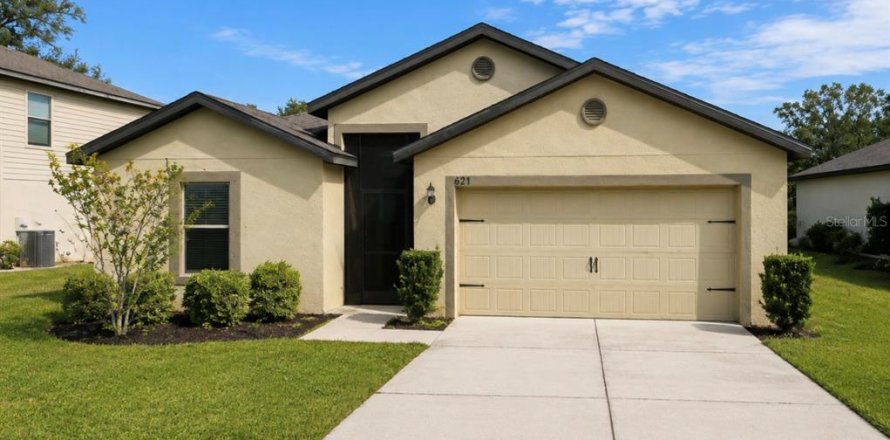 Villa ou maison à Brooksville, Floride 5 chambres, 184.5 m2 № 2435189