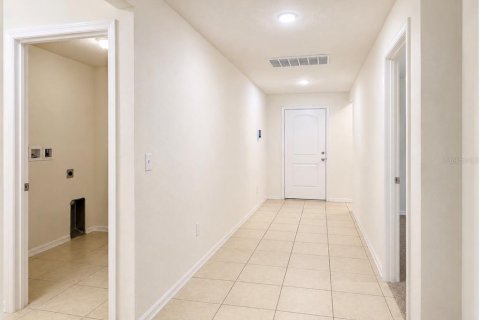 Villa ou maison à louer à Brooksville, Floride: 5 chambres, 184.5 m2 № 2435189 - photo 3