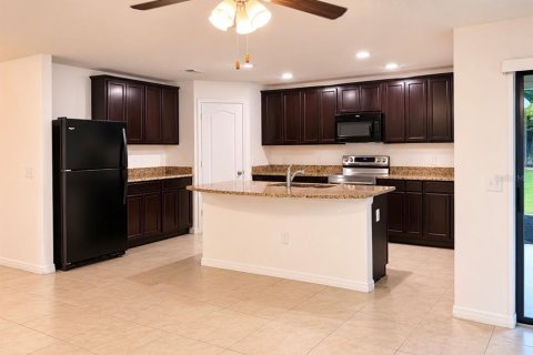 Villa ou maison à louer à Brooksville, Floride: 5 chambres, 184.5 m2 № 2435189 - photo 6