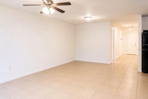 Villa ou maison à louer à Brooksville, Floride: 5 chambres, 184.5 m2 № 2435189 - photo 7