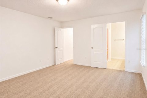 Villa ou maison à louer à Brooksville, Floride: 5 chambres, 184.5 m2 № 2435189 - photo 10