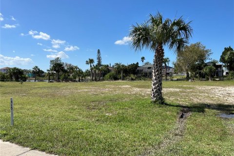 Terreno en venta en Hernando Beach, Florida № 1444369 - foto 9