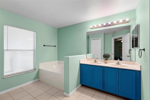 House in Fort Myers, Florida 3 bedrooms, 185.15 sq.m. № 2200752 - photo 20