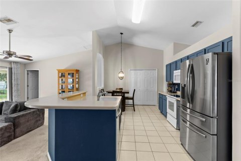 House in Fort Myers, Florida 3 bedrooms, 185.15 sq.m. № 2200752 - photo 9