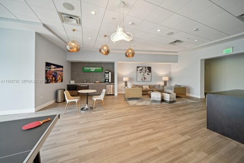 Apartamento en alquiler en Palm Beach Gardens, Florida, 2 dormitorios, 131.46 m2 № 2017517 - foto 12