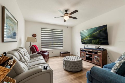 Casa en venta en Orlando, Florida, 4 dormitorios, 302.95 m2 № 1835042 - foto 22