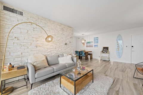 Copropriété à vendre à Fort Lauderdale, Floride: 1 chambre, 83.61 m2 № 2432273 - photo 2